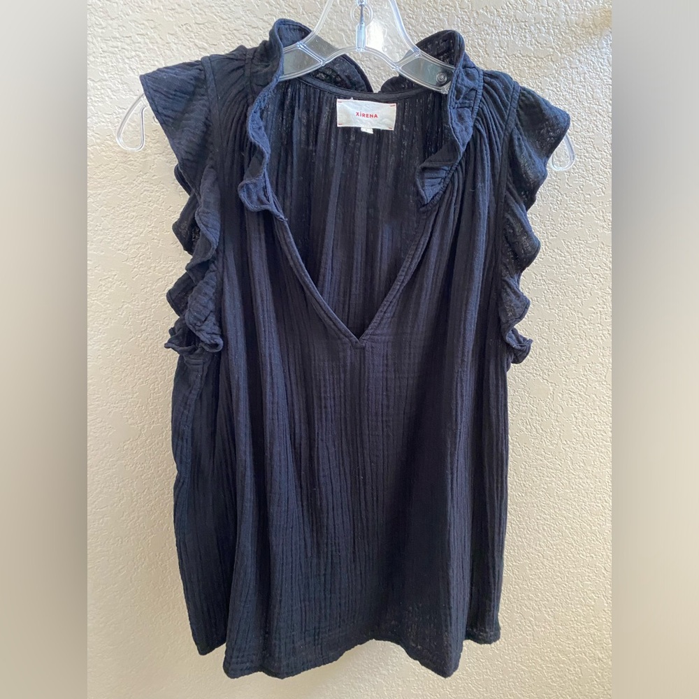 XiRENA Bex Black Cotton Top